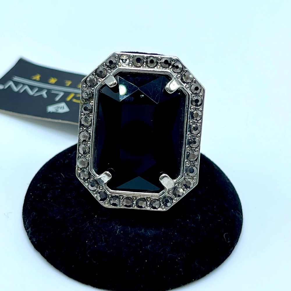 Traci Lynn’s Classic stretch ring